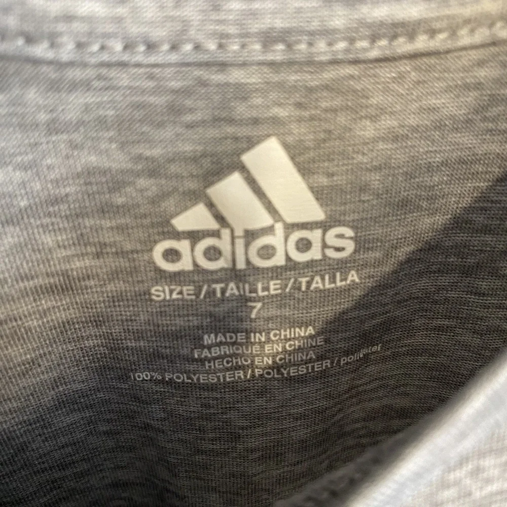 Adidas Kids Size 7 Graphic Tee Grey Red Blue Logo